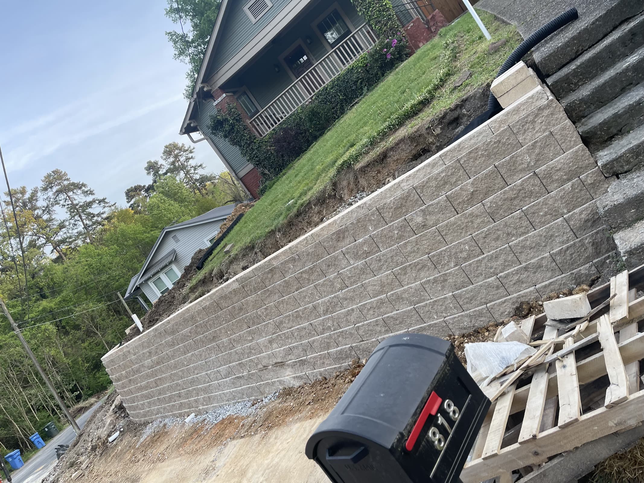 Block retaining wall in the Chattanooga area by Mountain City Pros
