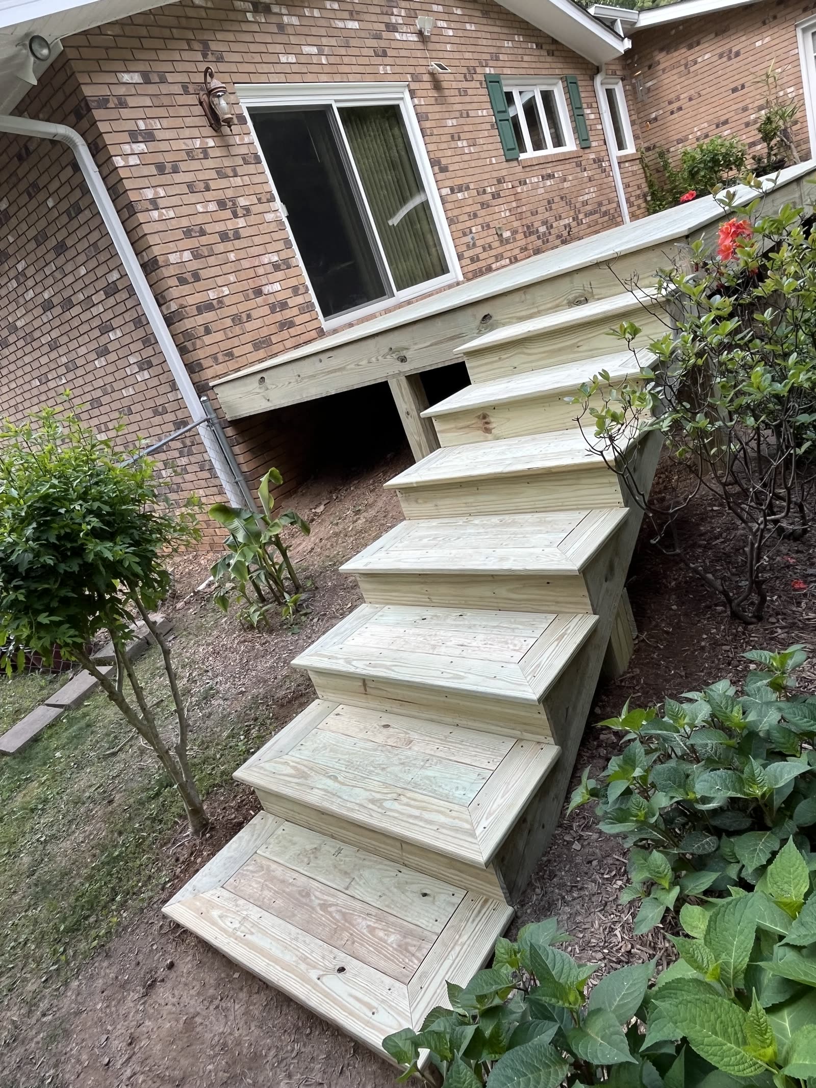 Custom Decks by Mountain City Pros, Chattanooga TN area